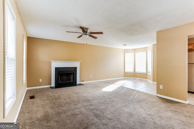 Foto del edificio - 419 Ivy Crest Dr