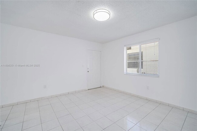 Photo - 3437 SW 25th St Apartment