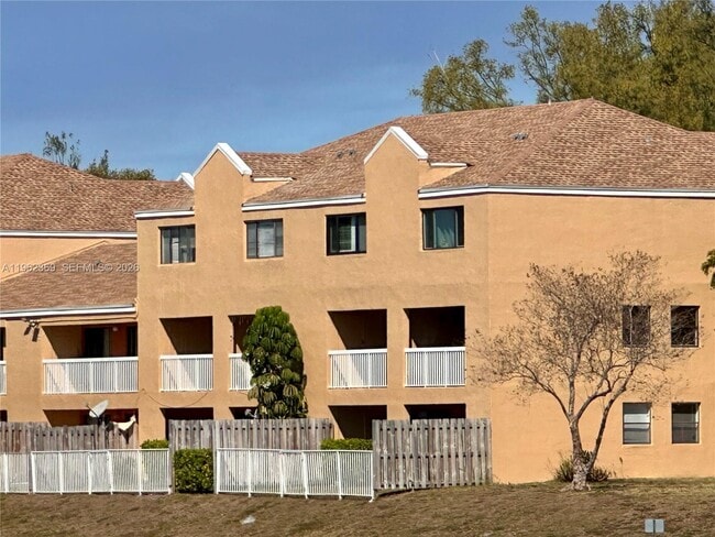 Building Photo - 5200 NW 31st Ave