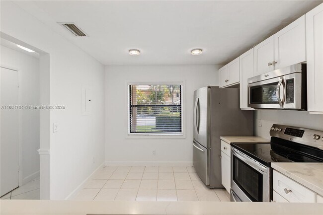 Foto del edificio - 10491 NW 6th St