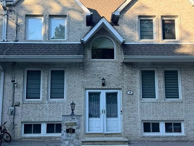 Building Photo - 19 Junction Ct