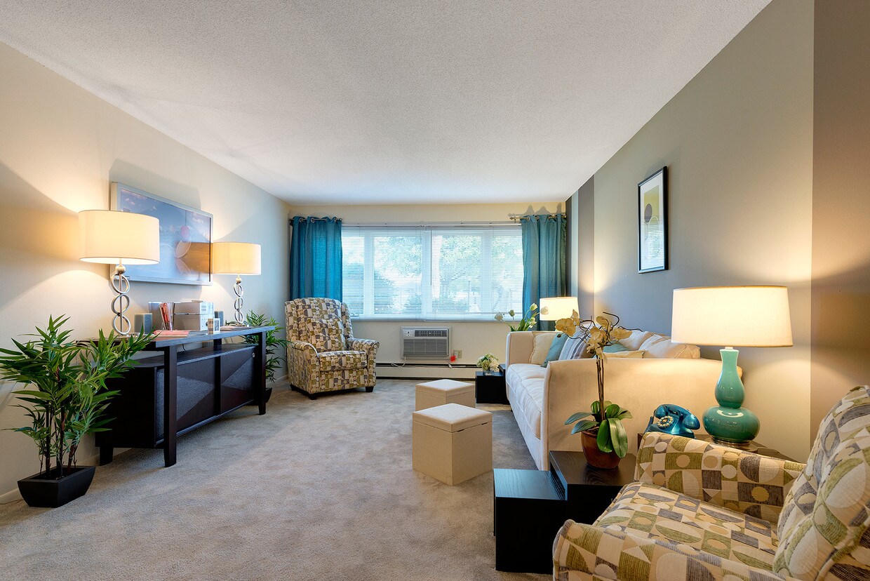 International Village Apartments Apartments Bloomington, MN