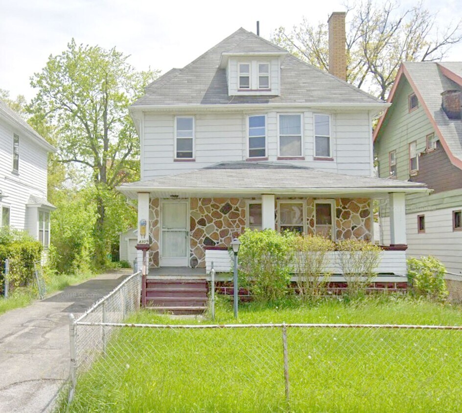 Primary Photo - 4309 E 128th St