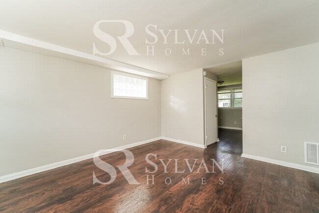 Foto del edificio - The living is easy in this 3 bedroom, 1 ba...