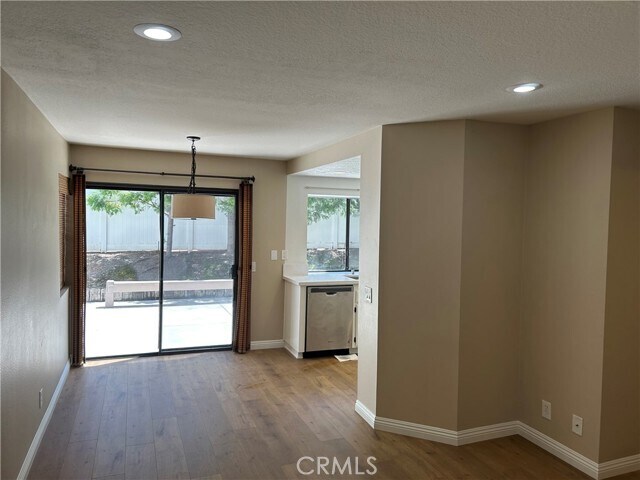 Foto del edificio - 8232 E Flowerwood Ave