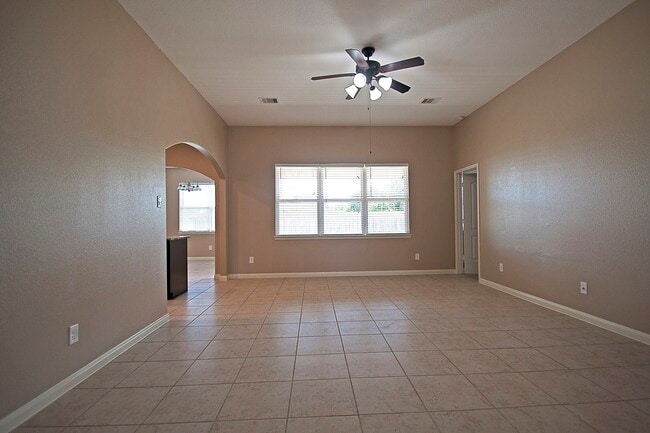 Building Photo - 20622 Stout Dr