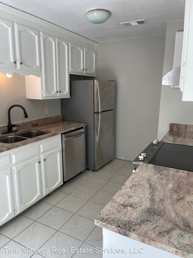 Building Photo - 3 br, 2 bath House - 1837 General Mouton Ave.