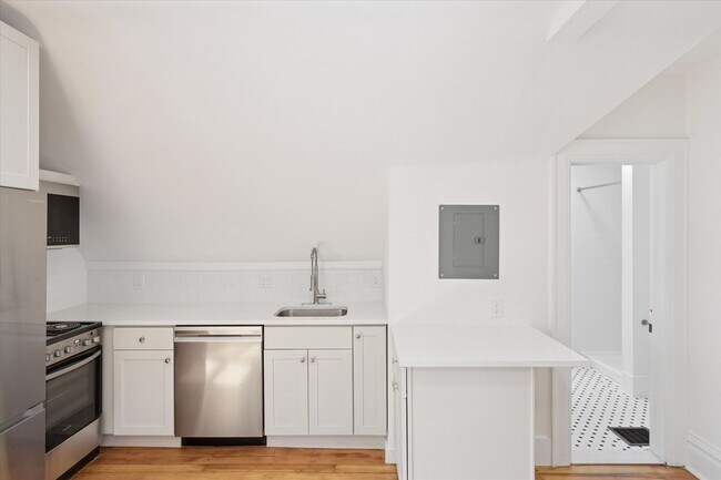 Foto del edificio - Fall 2026 Pre-Lease RENOVATED STUDIO Apartment | Close to Campus and Pearl St