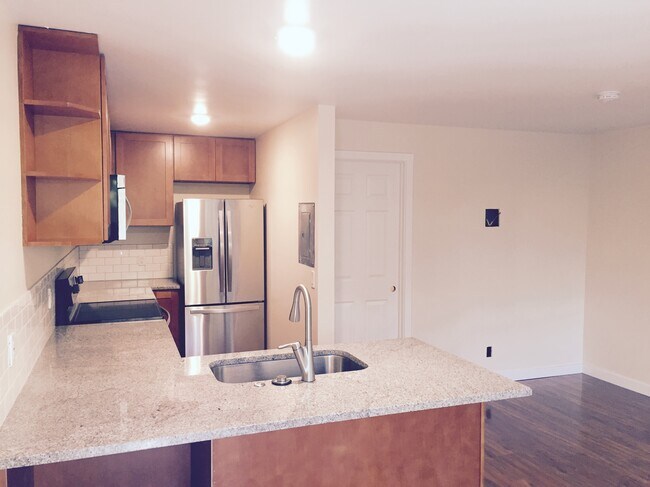 Foto del edificio - 7010 California Ave SW