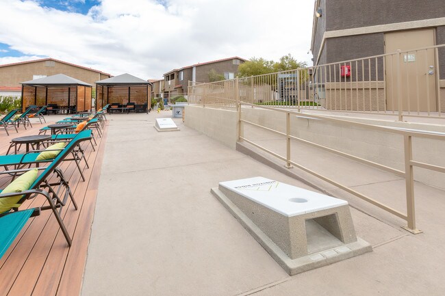 Building Photo - The Townhomes at Horizon Ridge