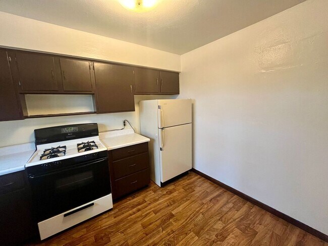 Foto del edificio - 2093 Creek Rd