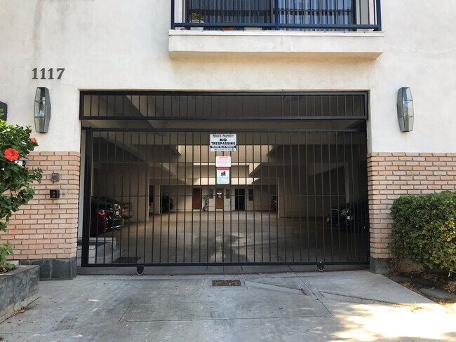 Foto del edificio - 1117 Elm Ave