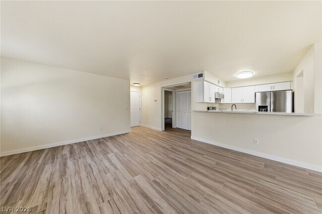 Building Photo - 9325 W Desert Inn Rd