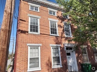 Building Photo - 128 S West St