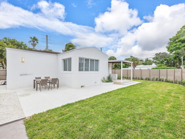 Photo - 203 NE 107th St House