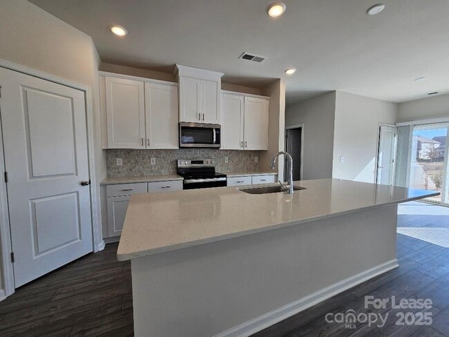 Building Photo - 5213 Brailey Cir