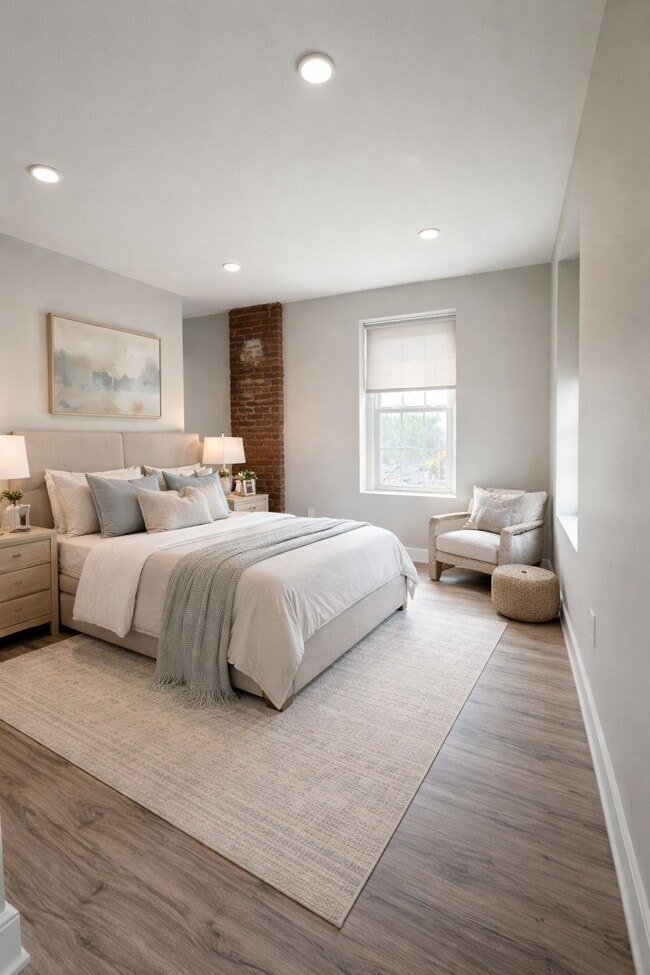 Building Photo - 2BR + Bonus Space in Downtown Somerville