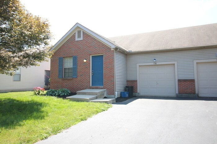 Primary Photo - 2 bedroom ranch, duplex
