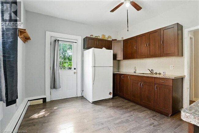 Photo du bâtiment - 191 Simcoe St S