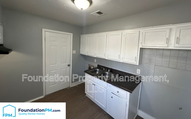 Foto del edificio - 4532 Sunny View Dr