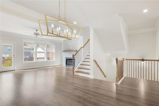 Foto del edificio - 1387 Live Oak Ln