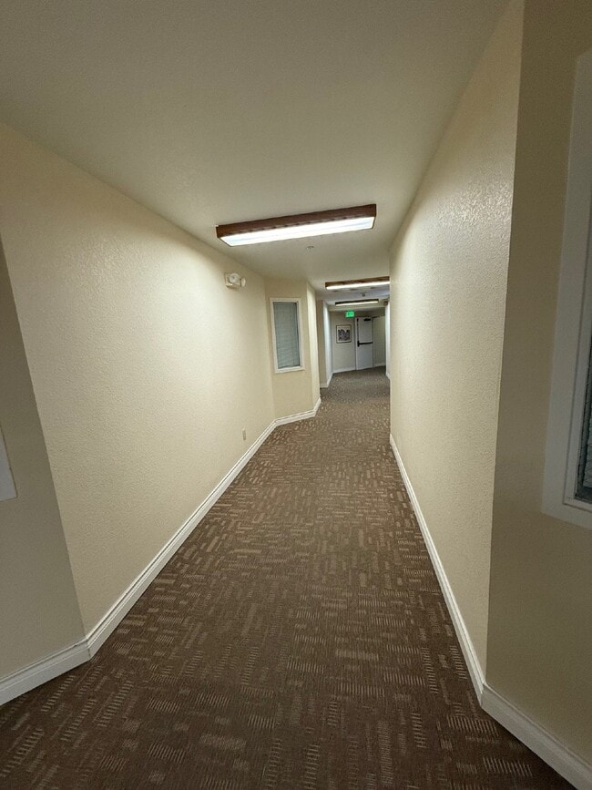 Building Photo - Beautiful Condo for Senior Living in North...