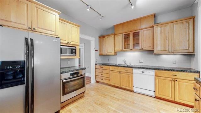 Foto del edificio - 218 S Emerson St