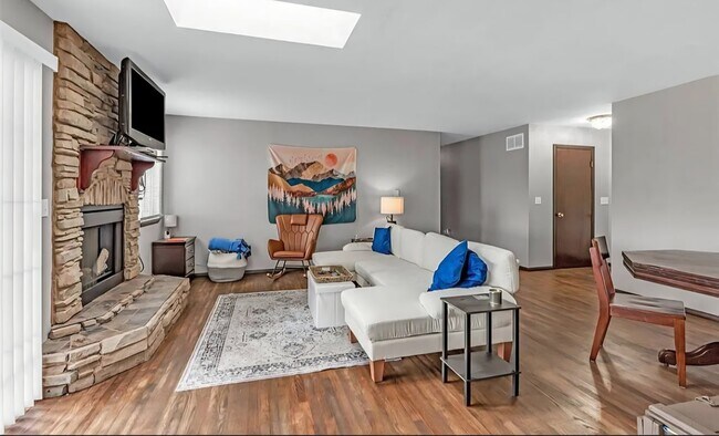 Foto del edificio - 217 W Linden Ave