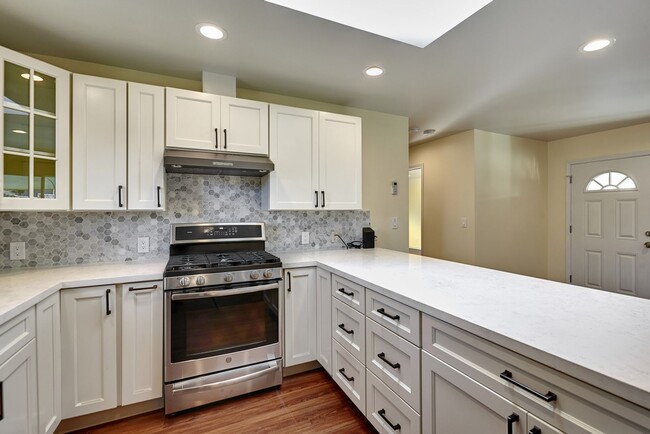 Foto del edificio - Newer Construction 2 Bedroom 2 Bath Home 2...