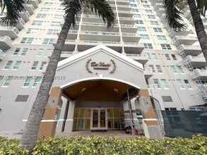 Building Photo - 2665 SW 37th Ave