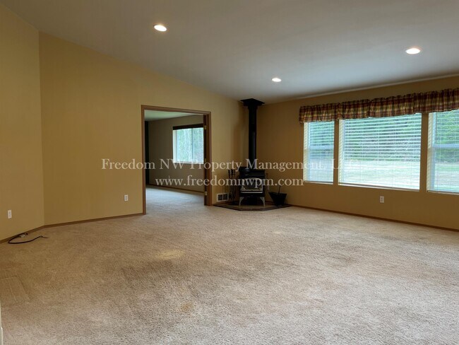 Foto del edificio - 117 Timberline Ln