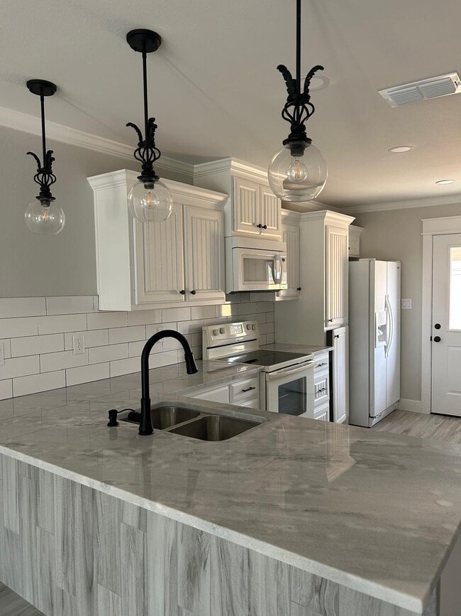 Building Photo - 3991 Byrd Ln