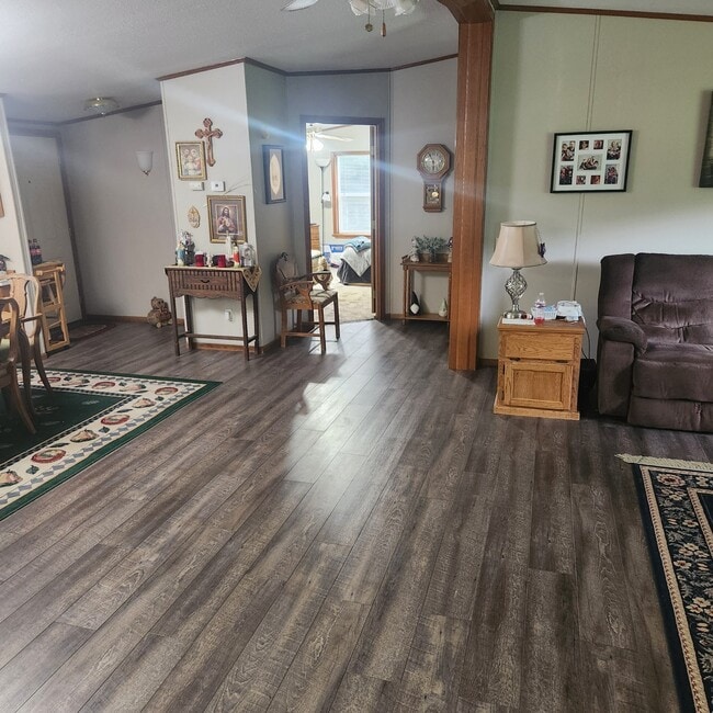 Building Photo - 21115 Greenhead Dr