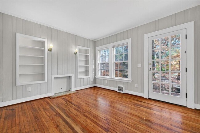 Foto del edificio - 444 Burlington Rd NE