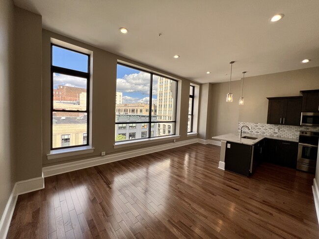 Building Photo - 428 Lackawanna Ave
