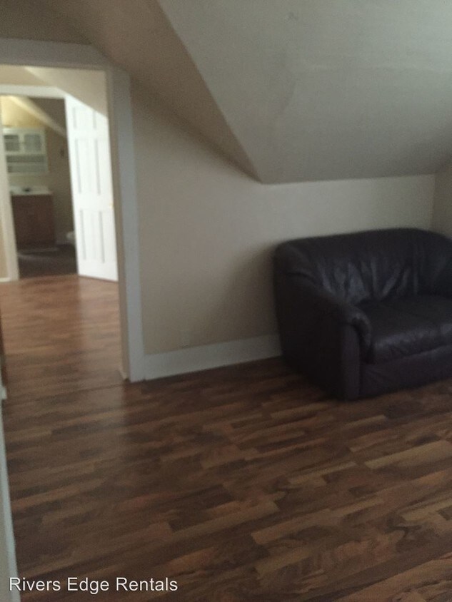 Foto del edificio - 674 Short Ave