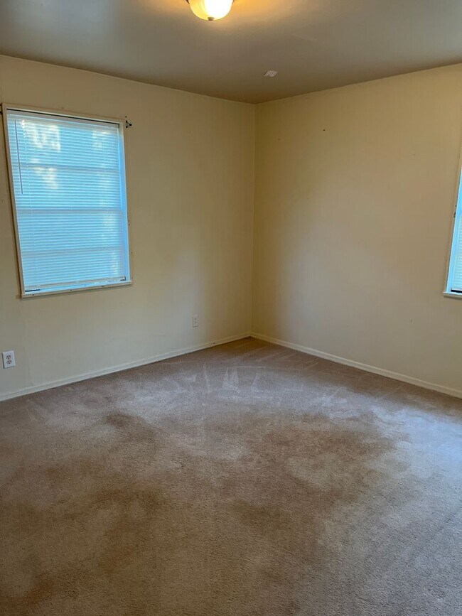 Foto del edificio - 2 Bed, 1 Bath Home