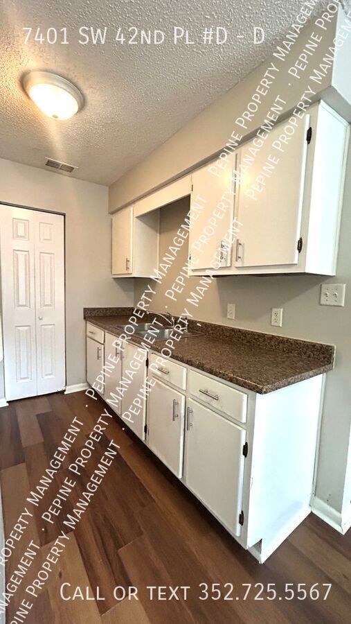 Foto del edificio - 7401 SW 42nd Pl