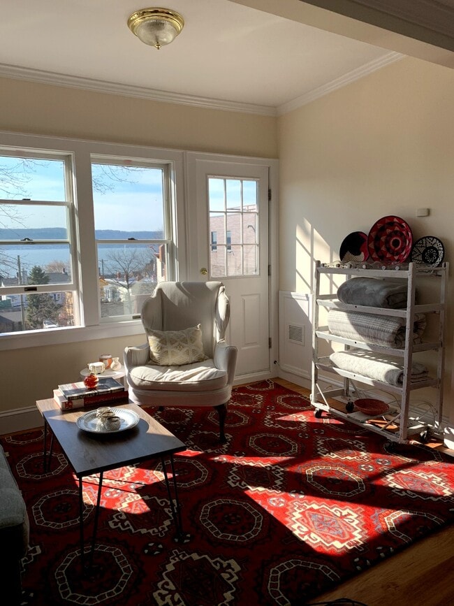 Building Photo - 10 S Eckar St