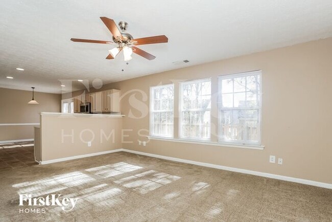 Building Photo - 1221 Andrews Dr
