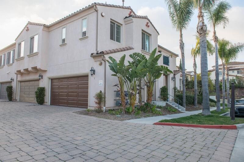 Primary Photo - 2205 Andalusia Ln