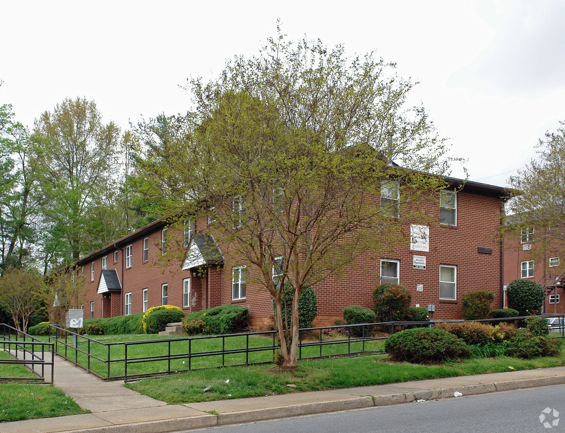 Building Photo - 1001 Haywood St