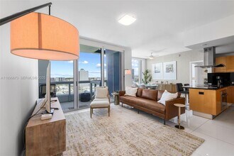 Building Photo - 6899 Collins Ave