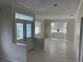 Building Photo - 10837 Palm Spring Dr