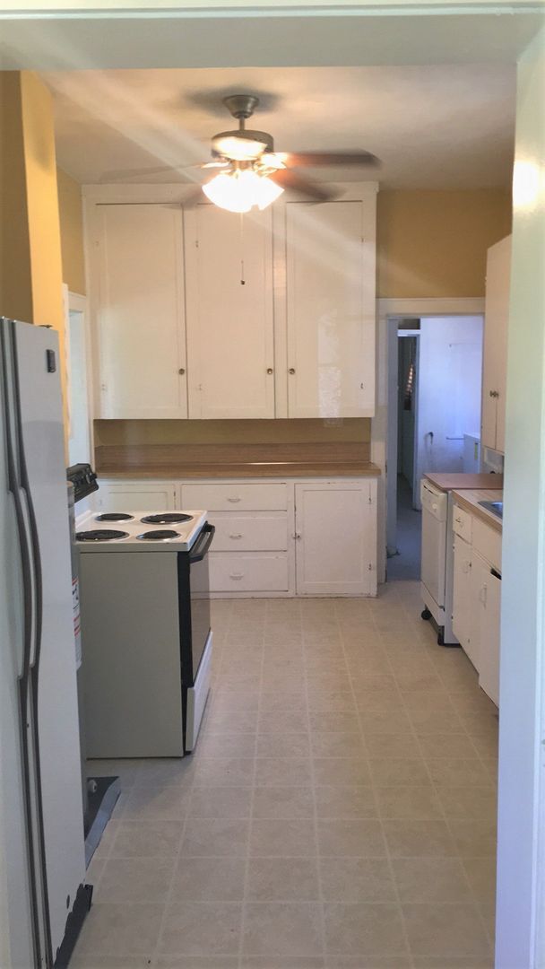 Foto del edificio - Huge West University 6 bed/3 bath/2 kitche...