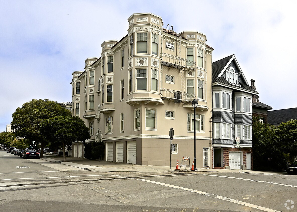 Building Photo - 3699 Clay St