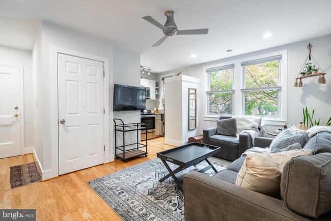 Building Photo - 4004 Beecher St NW