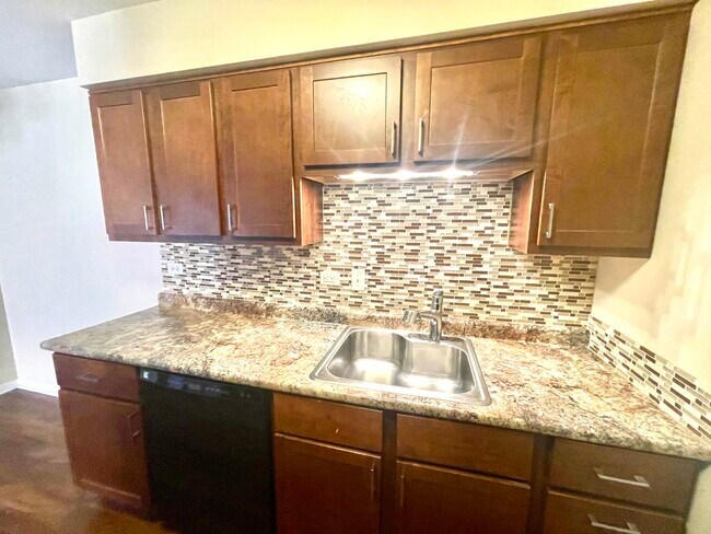 Foto del edificio - 9920 W 153rd St