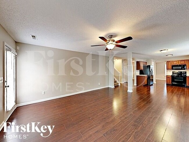 Foto del edificio - 4145 Crestwood Cir