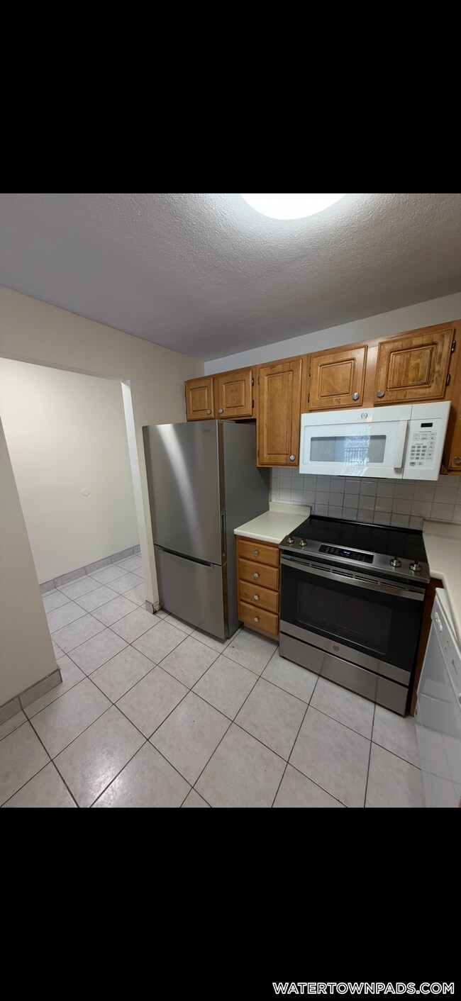 Foto del edificio - 16 Whites Ave